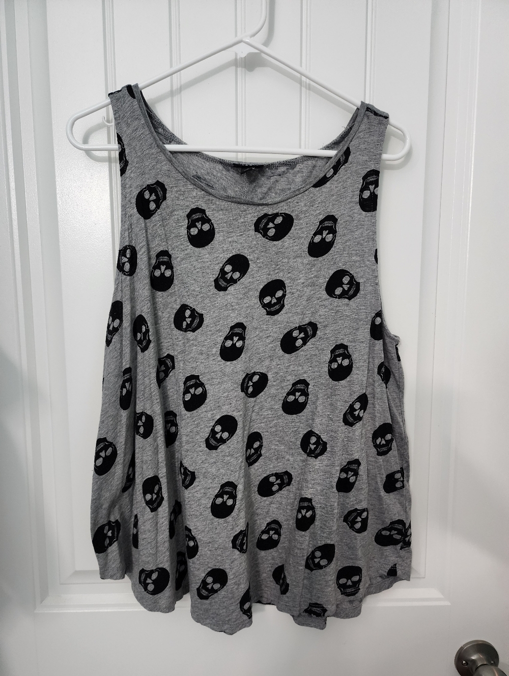 Torrid Grey Tank Top with Black Skull Print, Plus Size 1